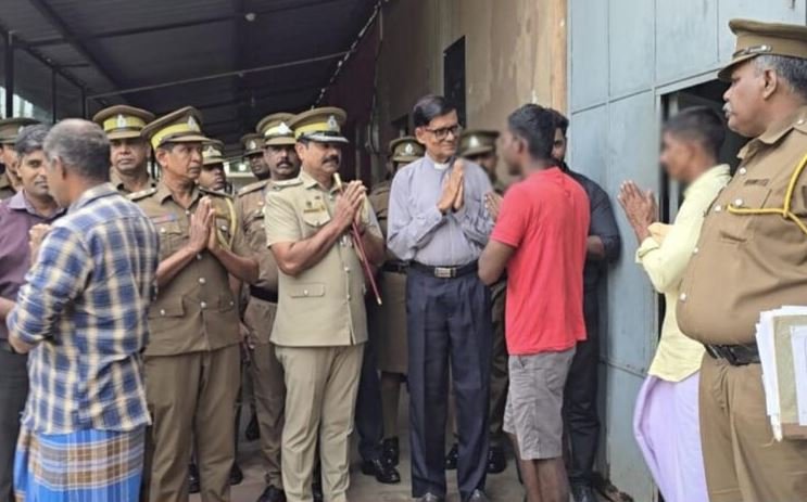 மட்டக்களப்பு சிறைச்சாலையிலிருந்து 16 கைதிகள் பொதுமன்னிப்பில் விடுதலை