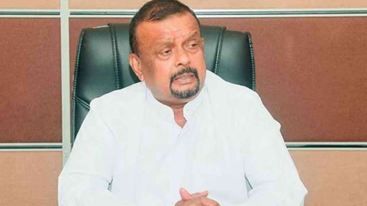 முன்னாள் அமைச்சர் சந்திரசேன கைது