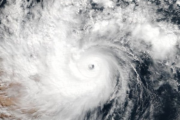 இலங்கைகைய அச்சுறுத்தும் மோசமான வானிலை : நாடாளுமன்ற உறுப்பினர்களுக்கு அவசர அழைப்பு