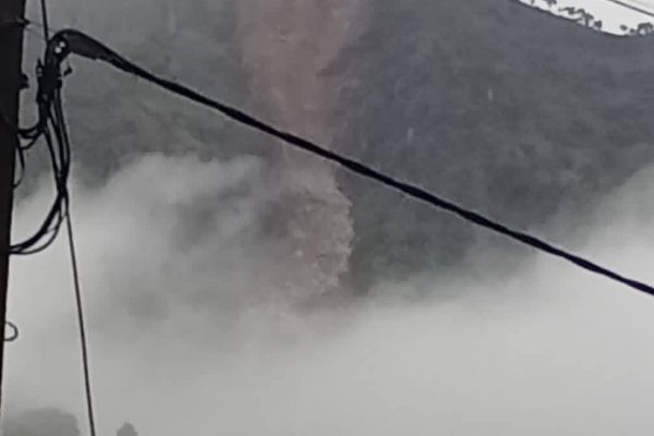 பதுளையில் மண்சரிவு – மக்கள் வெளியேற்றம்